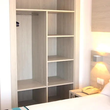 Welikehotel Fenix فندق