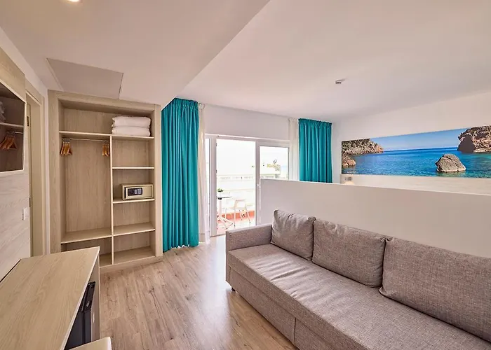 Welikehotel Fenix Готель Ель-Ареналь